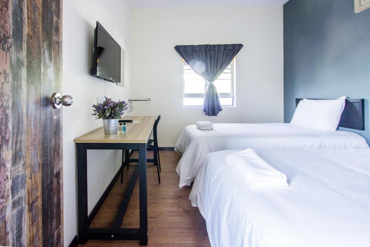 Explore 5Br Gardenhouse Retreats 버터워스 외부 사진